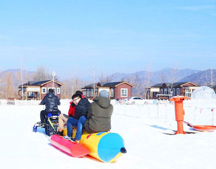 山東雪地香蕉船